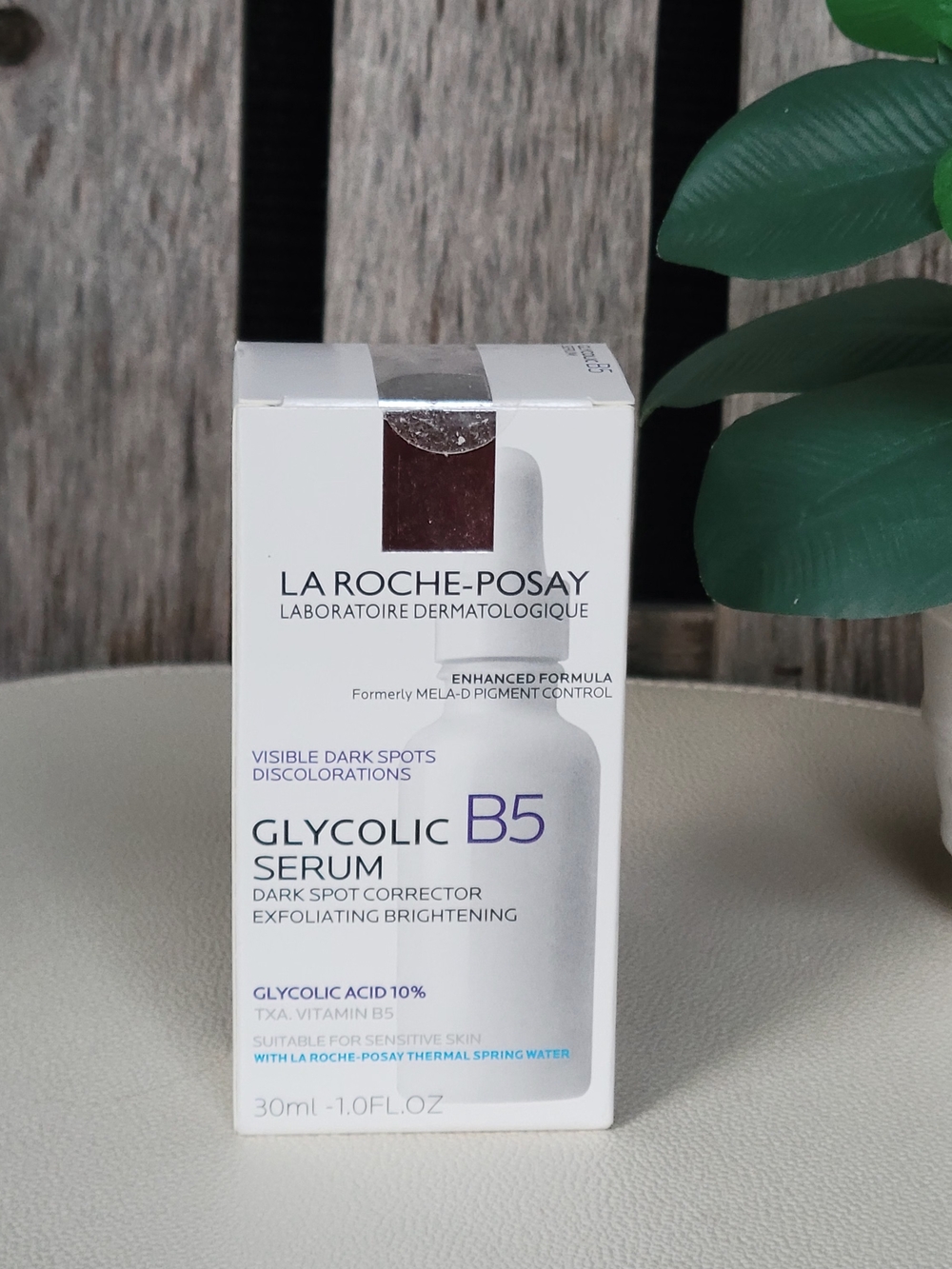 La Roche-Posay Glycolic B5 Serum — White Brightening Face Serum - Picture 2 of 6